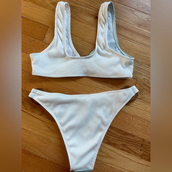 Color Block Bikini - Picture 7 of 8